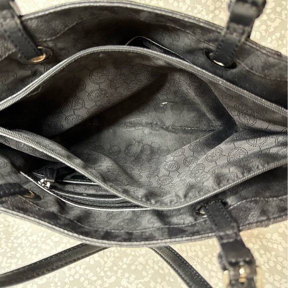 Michael Kors Jet Set Black Signiture Tote MK Logo Silver Logo and Hardware E1403 - Picture 7 of 7